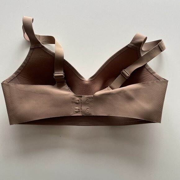 Lululemon Hold True Bra Seamless Tan 32D - Picture 6 of 7